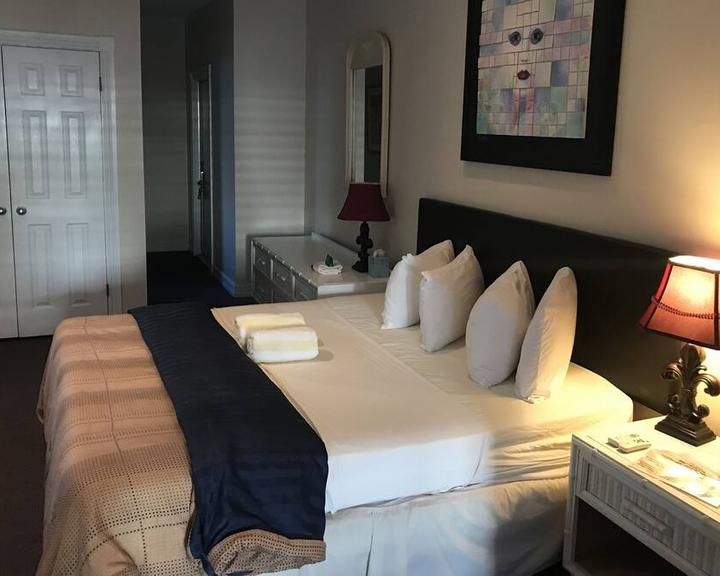 New Orleans House - Gay Male-Only Guesthouse από 210€. Ξενώνες σε Key West  - KAYAK
